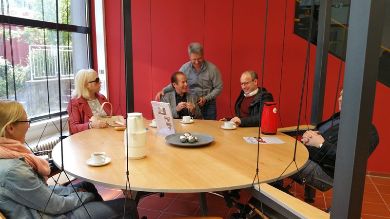 Michael Holm am LOUNGETABLE