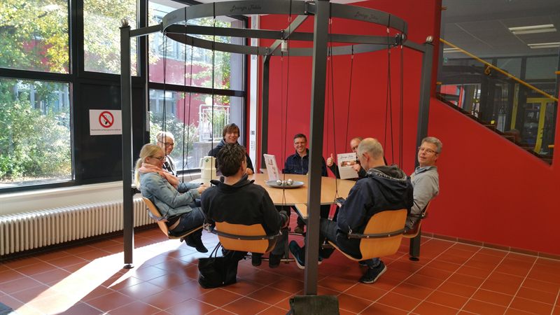 Michael Holm mit Band am LOUNGETABLE